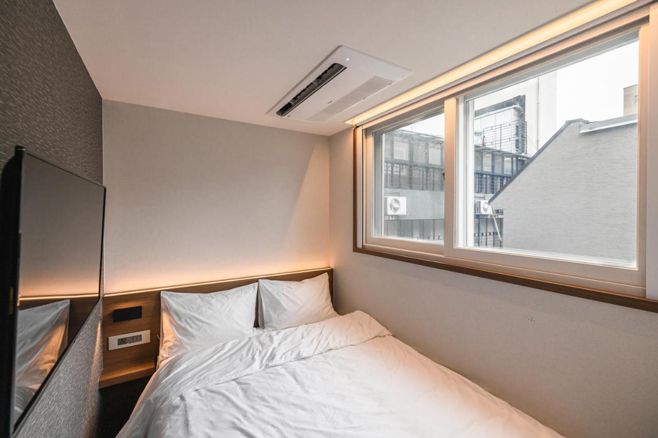 Pillowsopher Hongdae Seoul Exterior foto