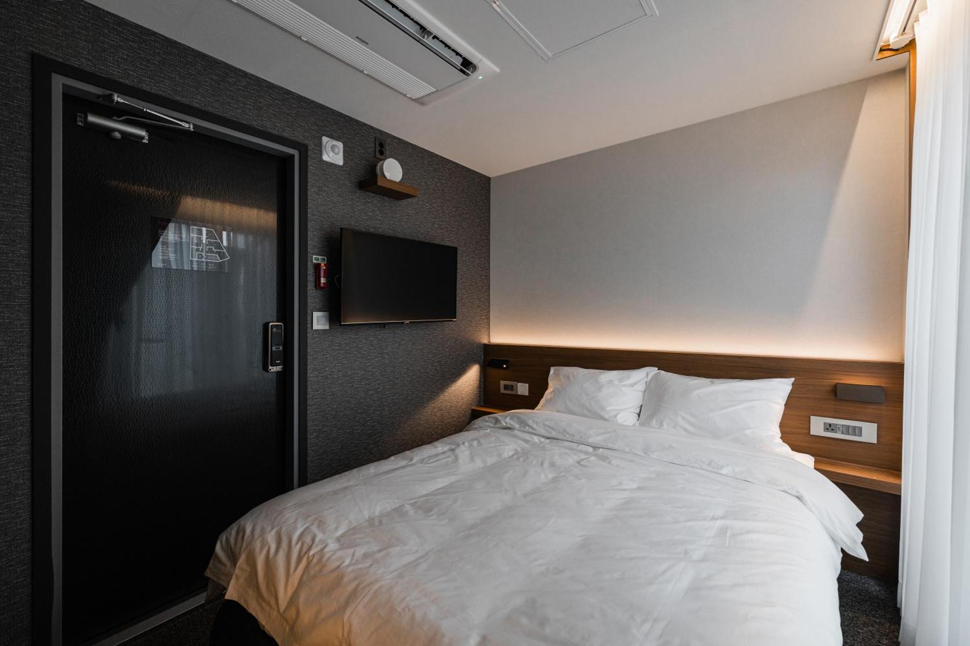 Pillowsopher Hongdae Seoul Exterior foto